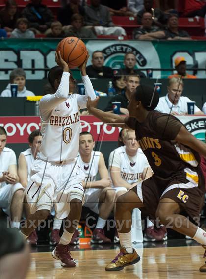 Thumbnail 3 in El Camino vs Mission Hills (CIF SDS D1 Final) photogallery.