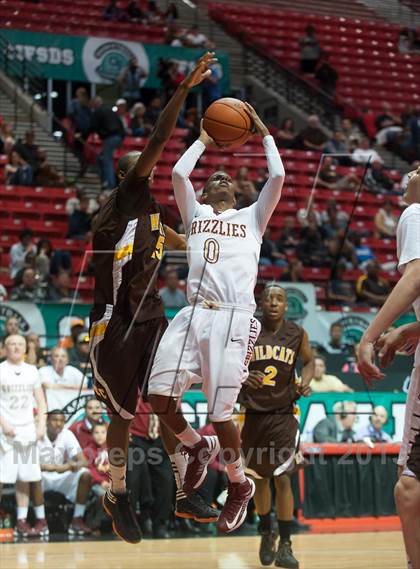 Thumbnail 2 in El Camino vs Mission Hills (CIF SDS D1 Final) photogallery.