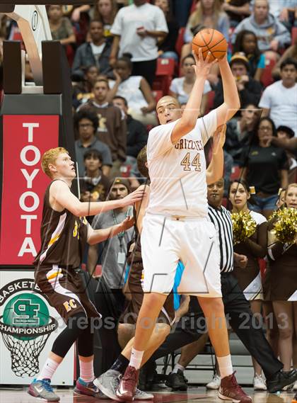 Thumbnail 2 in El Camino vs Mission Hills (CIF SDS D1 Final) photogallery.