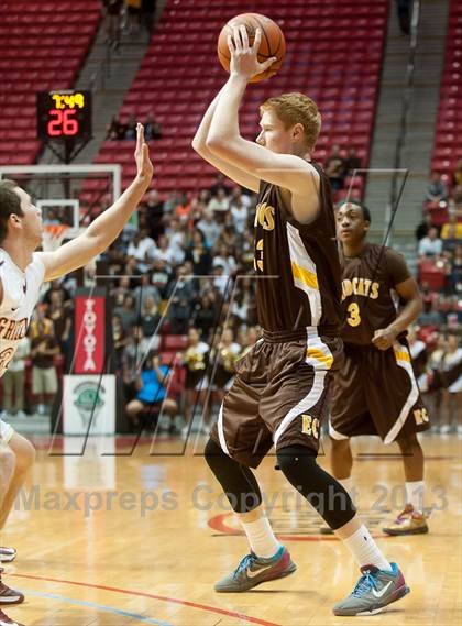 Thumbnail 2 in El Camino vs Mission Hills (CIF SDS D1 Final) photogallery.