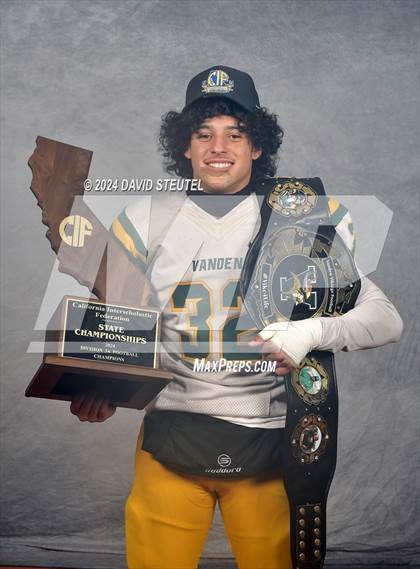 Thumbnail 1 in Vanden (CIF State Div. 3-A Awards) photogallery.