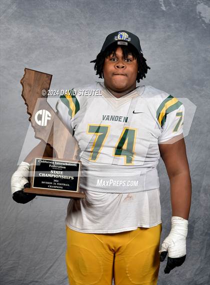 Thumbnail 1 in Vanden (CIF State Div. 3-A Awards) photogallery.