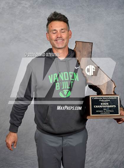 Thumbnail 3 in Vanden (CIF State Div. 3-A Awards) photogallery.