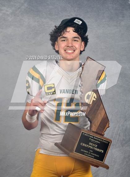 Thumbnail 1 in Vanden (CIF State Div. 3-A Awards) photogallery.