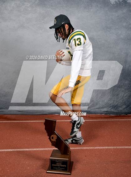 Thumbnail 2 in Vanden (CIF State Div. 3-A Awards) photogallery.