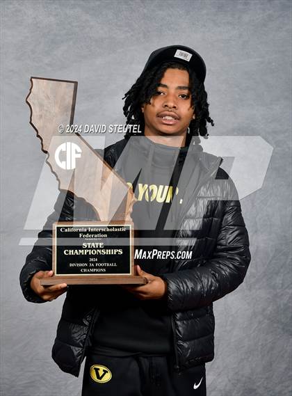 Thumbnail 1 in Vanden (CIF State Div. 3-A Awards) photogallery.