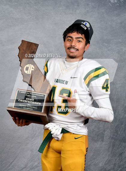 Thumbnail 1 in Vanden (CIF State Div. 3-A Awards) photogallery.