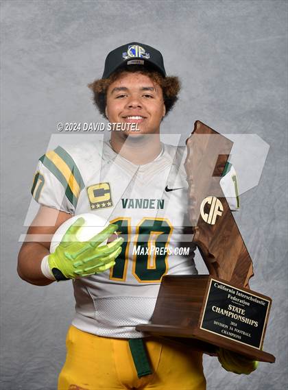 Thumbnail 2 in Vanden (CIF State Div. 3-A Awards) photogallery.