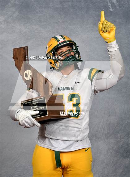 Thumbnail 1 in Vanden (CIF State Div. 3-A Awards) photogallery.