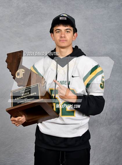 Thumbnail 1 in Vanden (CIF State Div. 3-A Awards) photogallery.