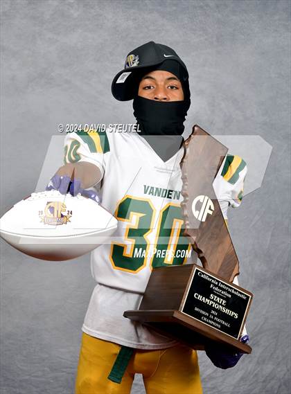 Thumbnail 1 in Vanden (CIF State Div. 3-A Awards) photogallery.
