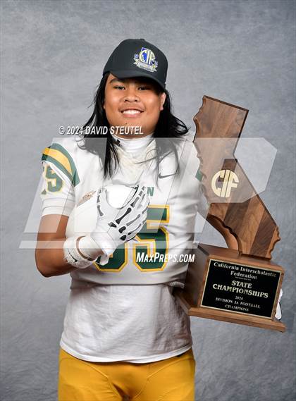 Thumbnail 1 in Vanden (CIF State Div. 3-A Awards) photogallery.