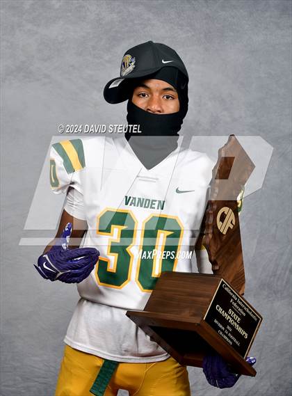 Thumbnail 3 in Vanden (CIF State Div. 3-A Awards) photogallery.