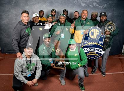 Thumbnail 2 in Vanden (CIF State Div. 3-A Awards) photogallery.