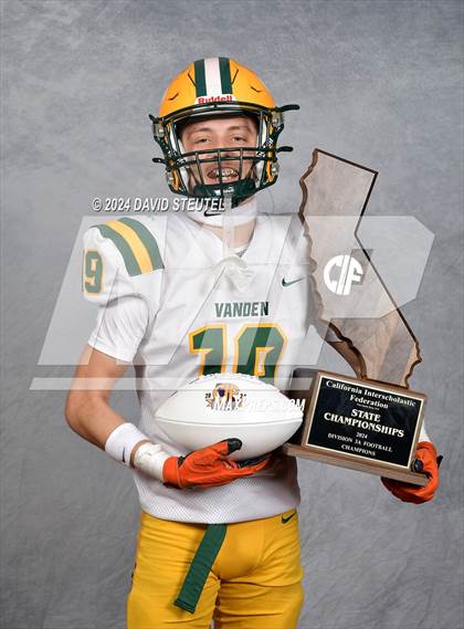 Thumbnail 1 in Vanden (CIF State Div. 3-A Awards) photogallery.