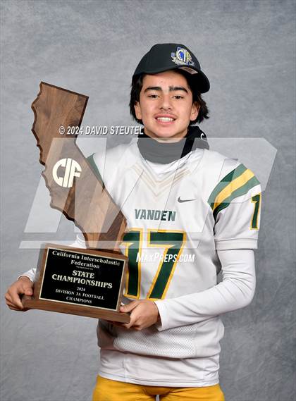 Thumbnail 1 in Vanden (CIF State Div. 3-A Awards) photogallery.