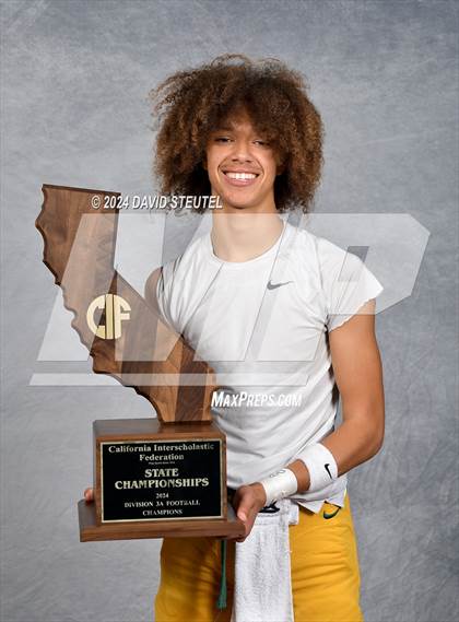Thumbnail 3 in Vanden (CIF State Div. 3-A Awards) photogallery.