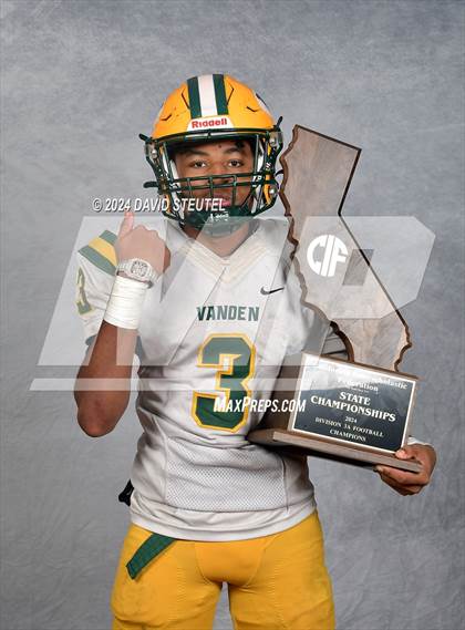 Thumbnail 1 in Vanden (CIF State Div. 3-A Awards) photogallery.