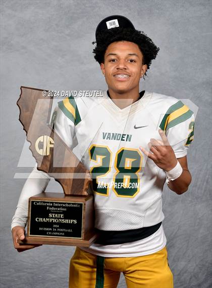 Thumbnail 2 in Vanden (CIF State Div. 3-A Awards) photogallery.