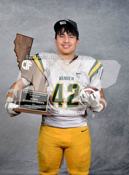 Thumbnail 2 in Vanden (CIF State Div. 3-A Awards) photogallery.