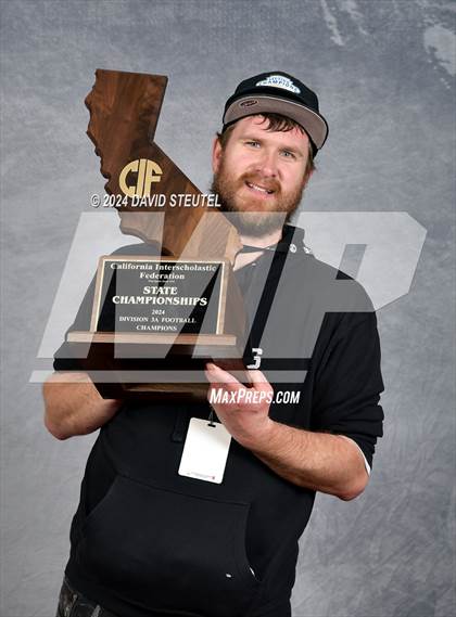 Thumbnail 2 in Vanden (CIF State Div. 3-A Awards) photogallery.