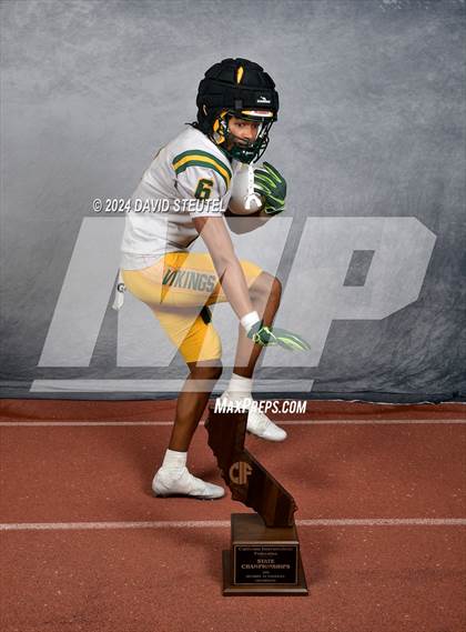 Thumbnail 2 in Vanden (CIF State Div. 3-A Awards) photogallery.