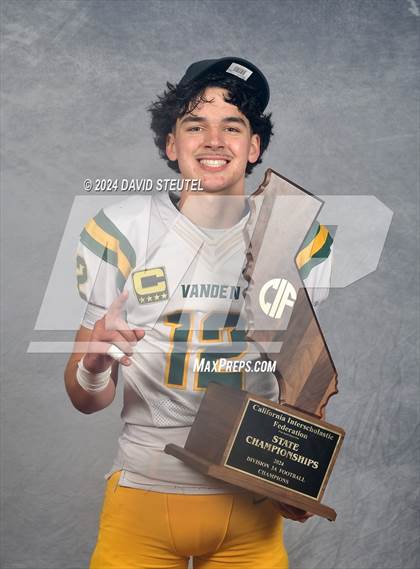 Thumbnail 3 in Vanden (CIF State Div. 3-A Awards) photogallery.