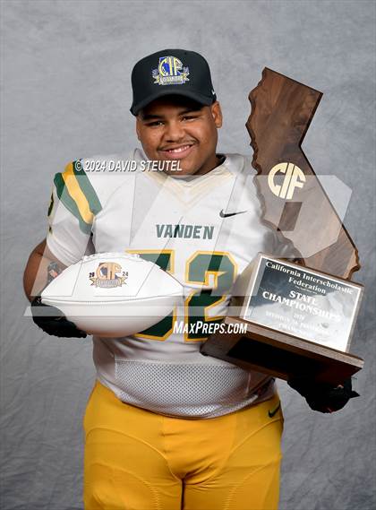 Thumbnail 1 in Vanden (CIF State Div. 3-A Awards) photogallery.
