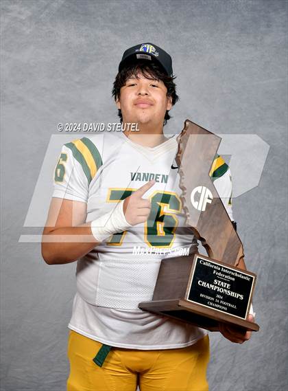 Thumbnail 1 in Vanden (CIF State Div. 3-A Awards) photogallery.
