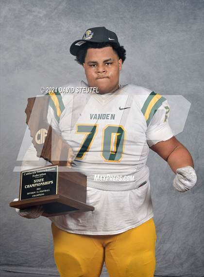 Thumbnail 1 in Vanden (CIF State Div. 3-A Awards) photogallery.