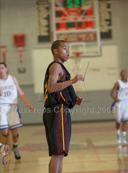 Thumbnail 2 in Wood vs. Encina (Cordova Christmas Classic) photogallery.