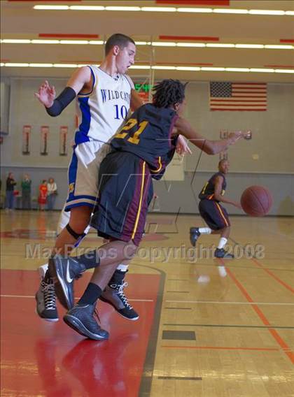 Thumbnail 2 in Wood vs. Encina (Cordova Christmas Classic) photogallery.