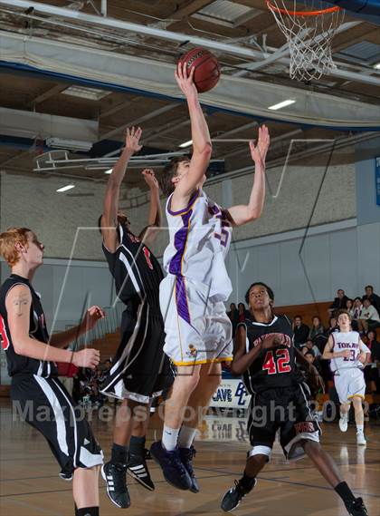 Thumbnail 3 in Tokay vs. Fairfield (Bruin Shootout) photogallery.