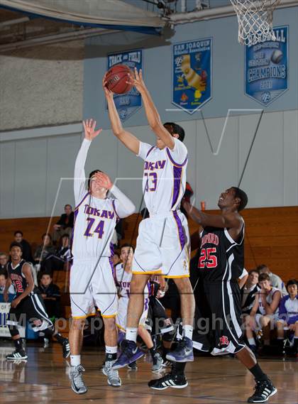Thumbnail 3 in Tokay vs. Fairfield (Bruin Shootout) photogallery.