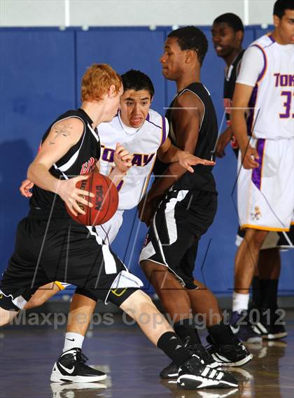 Thumbnail 2 in Tokay vs. Fairfield (Bruin Shootout) photogallery.