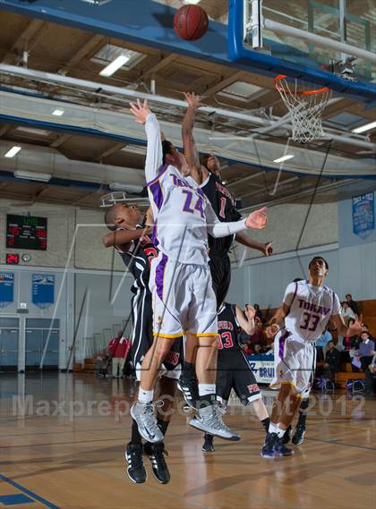 Thumbnail 3 in Tokay vs. Fairfield (Bruin Shootout) photogallery.