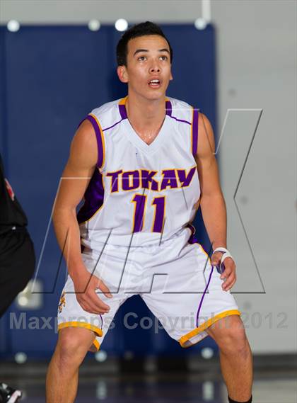 Thumbnail 2 in Tokay vs. Fairfield (Bruin Shootout) photogallery.