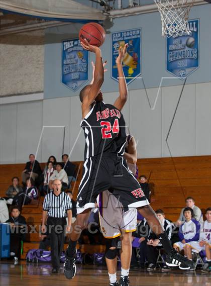 Thumbnail 2 in Tokay vs. Fairfield (Bruin Shootout) photogallery.