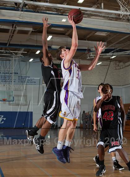Thumbnail 3 in Tokay vs. Fairfield (Bruin Shootout) photogallery.