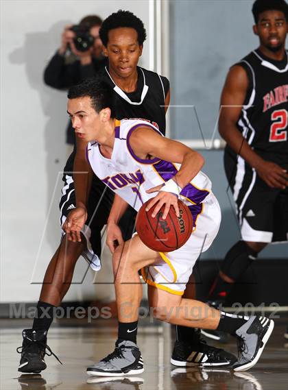 Thumbnail 2 in Tokay vs. Fairfield (Bruin Shootout) photogallery.