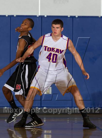 Thumbnail 2 in Tokay vs. Fairfield (Bruin Shootout) photogallery.