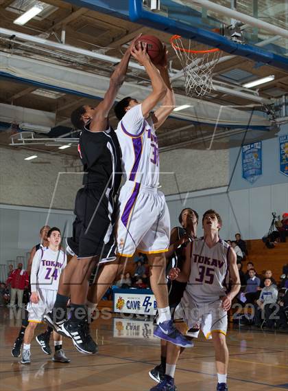 Thumbnail 1 in Tokay vs. Fairfield (Bruin Shootout) photogallery.