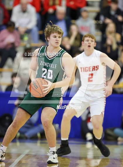Thumbnail 3 in Zionsville vs. Fishers photogallery.