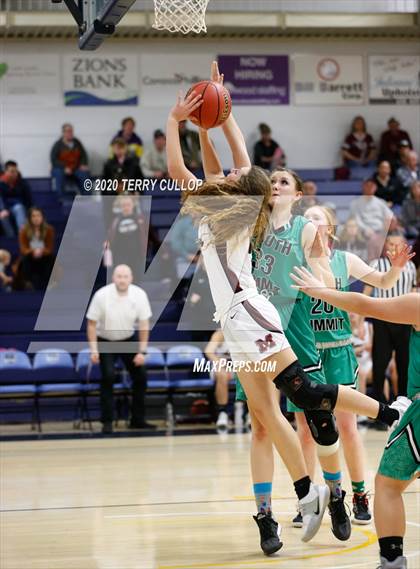 Thumbnail 1 in South Summit vs. Morgan(UHSAA 3A 2nd Round Playoff) photogallery.