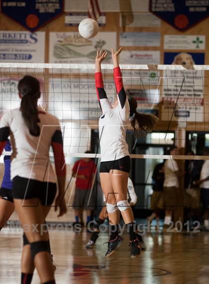 Thumbnail 3 in Bret Harte @ Modesto Christian photogallery.