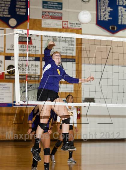 Thumbnail 3 in Bret Harte @ Modesto Christian photogallery.