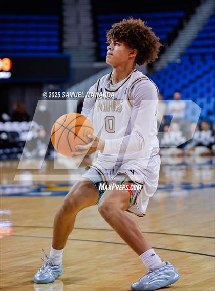 Thumbnail 2 in Loyola vs Servite photogallery.