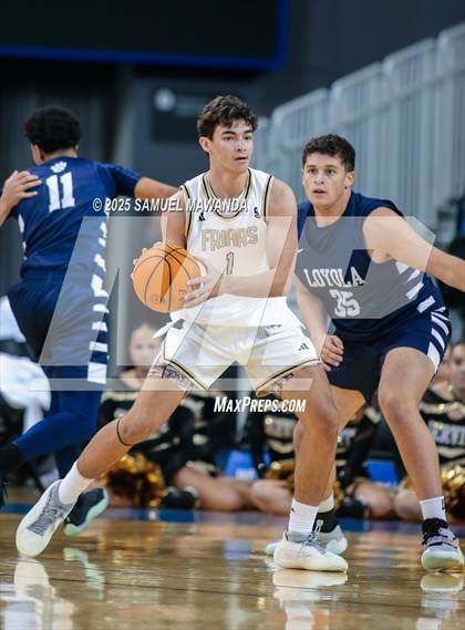 Thumbnail 1 in Loyola vs Servite photogallery.