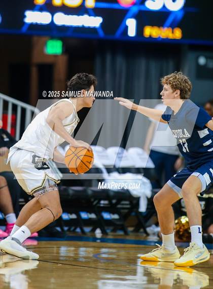 Thumbnail 1 in Loyola vs Servite photogallery.