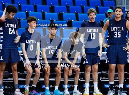 Thumbnail 2 in Loyola vs Servite photogallery.